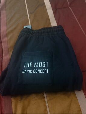 Signature Joggers - Black (NWT)